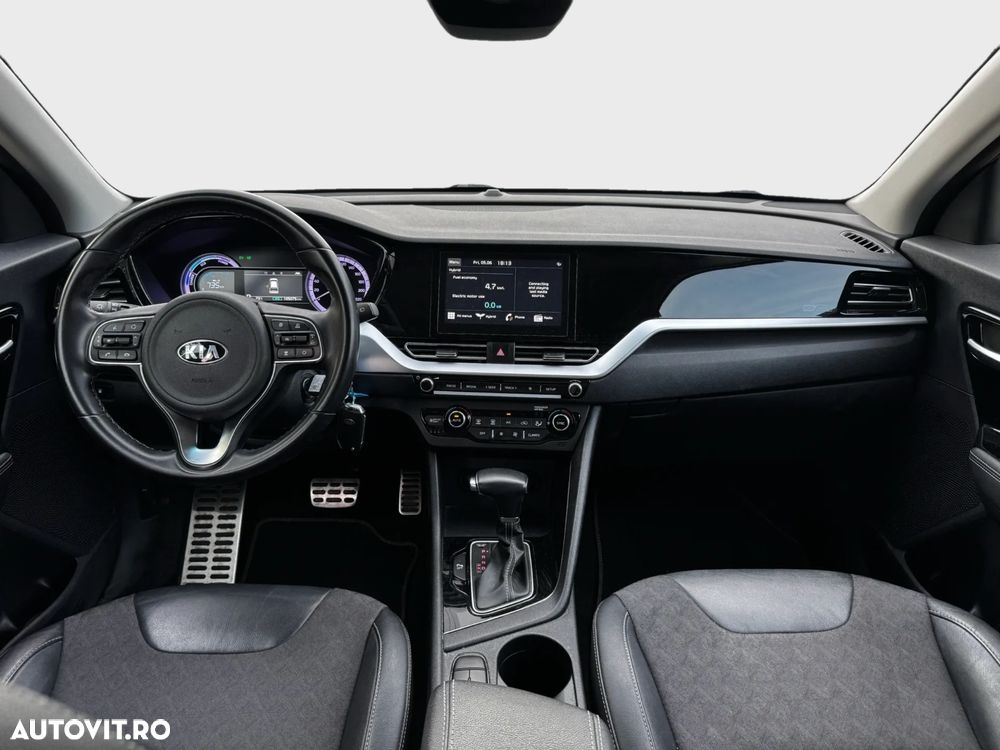 Kia Niro 1.6 GDI 2WD Aut. Vision - 3