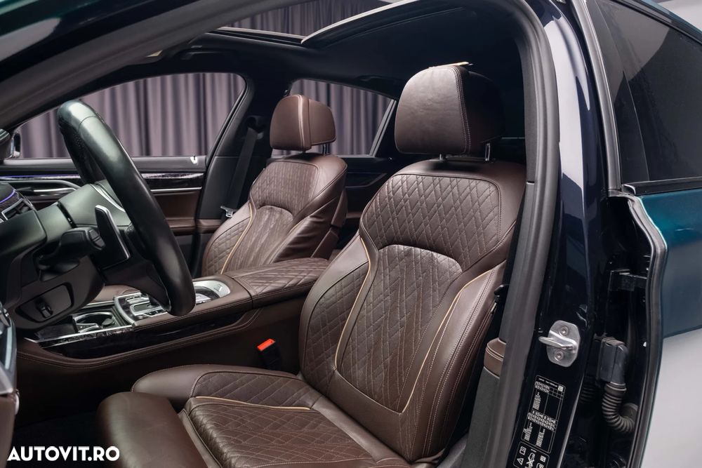 BMW Seria 7 750i xDrive - 24