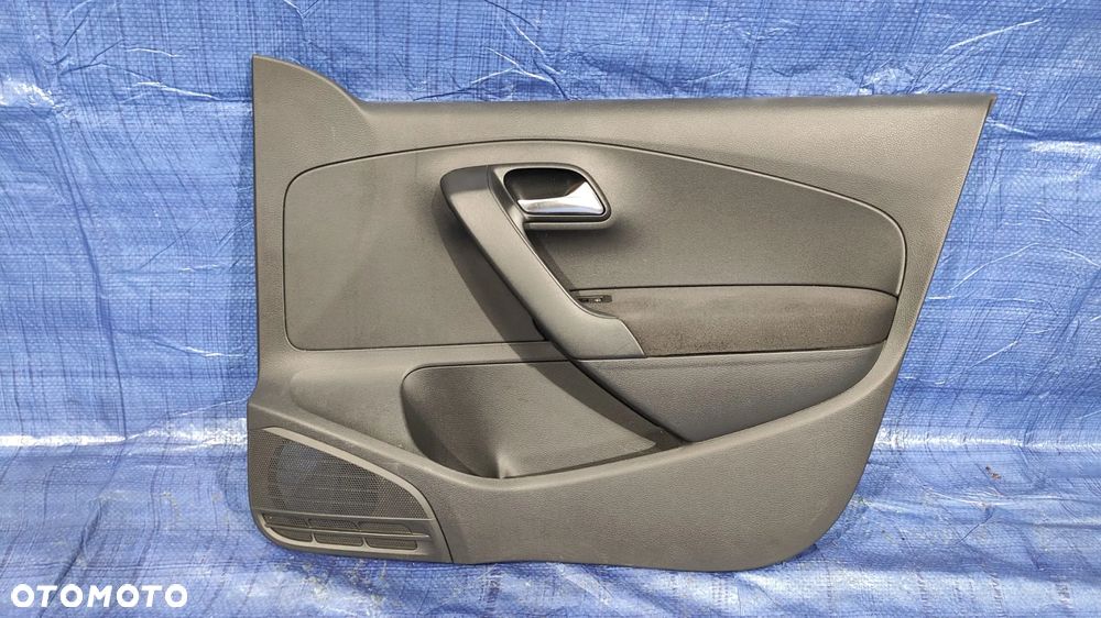 BOCZEK DRZWI TAPICERKA LEWY PRAWY PRZÓD KLAMKA WEWNĘTRZNA PANEL PRZEŁĄCZNIK SZYB VW POLO V 6R 5 DRZWI EUROPA - 9