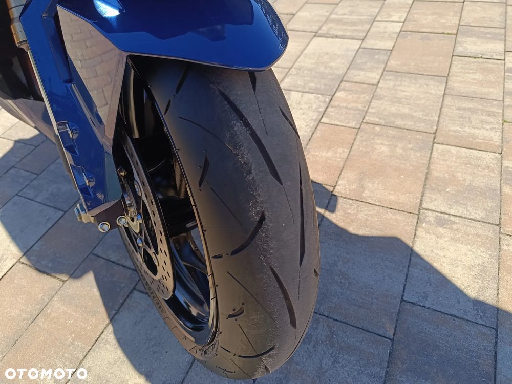 Suzuki GSX 1000 - 15