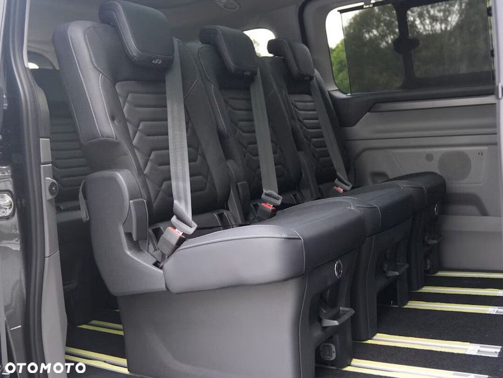 Ford Tourneo Custom - 15