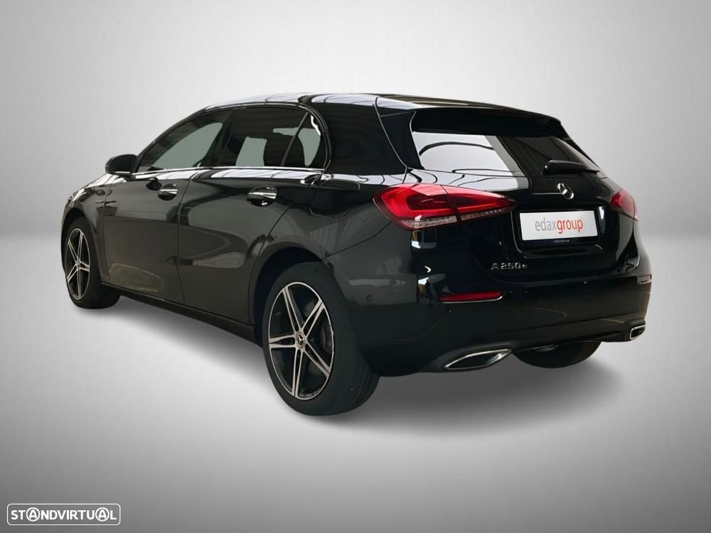 Mercedes-Benz A 250 e 8G-DCT Progressive - 2