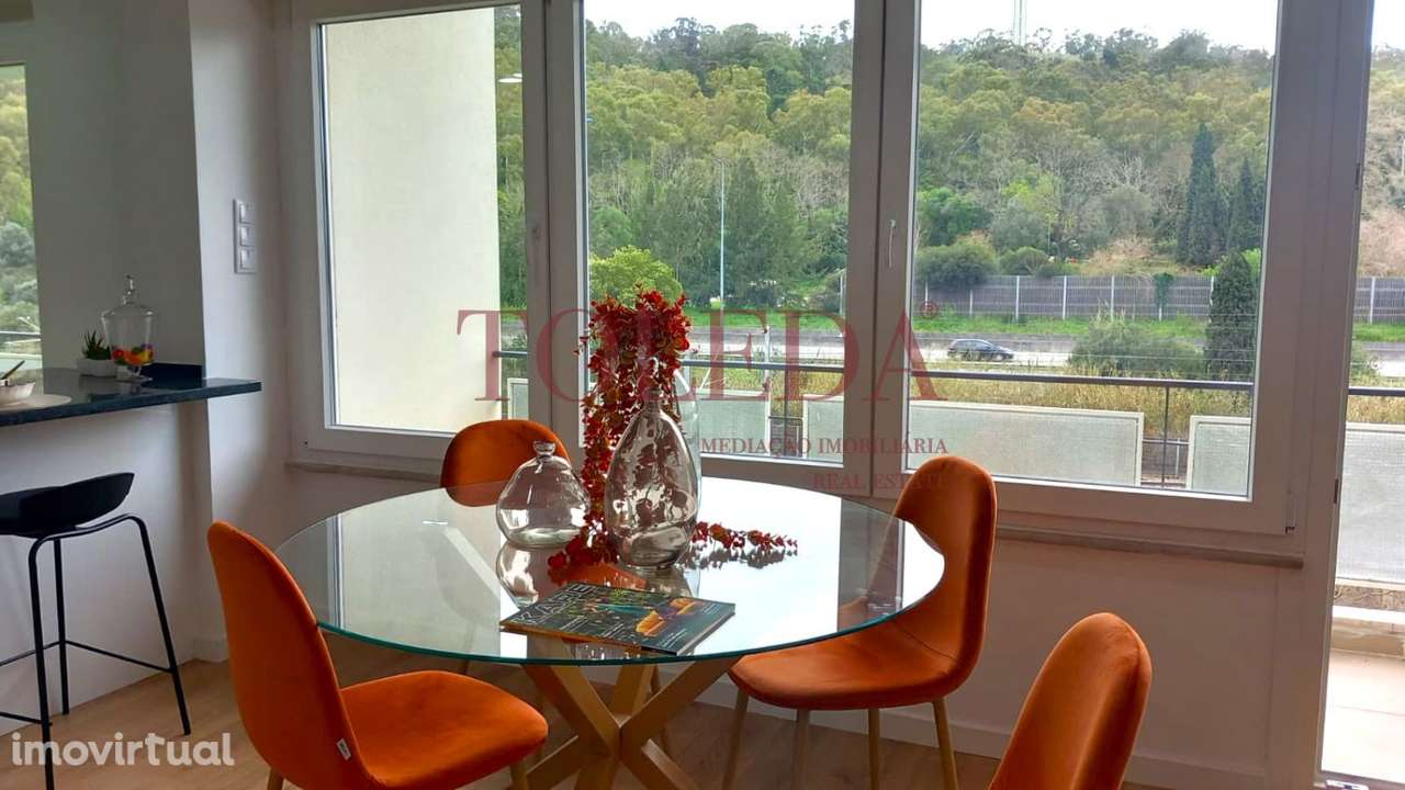 T3 com Varanda Remodelado em Benfica - Grande imagem: 3/25