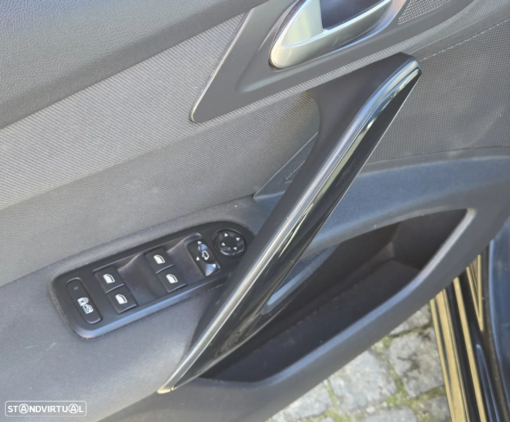 Peugeot 508 SW BlueHDi 120 EAT6 Stop&Start Allure - 24