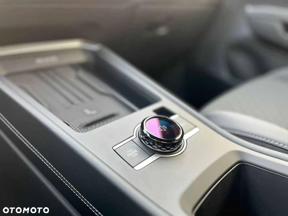 Volkswagen T-Roc 1.5 eTSI OPF DSG R-Line - 16