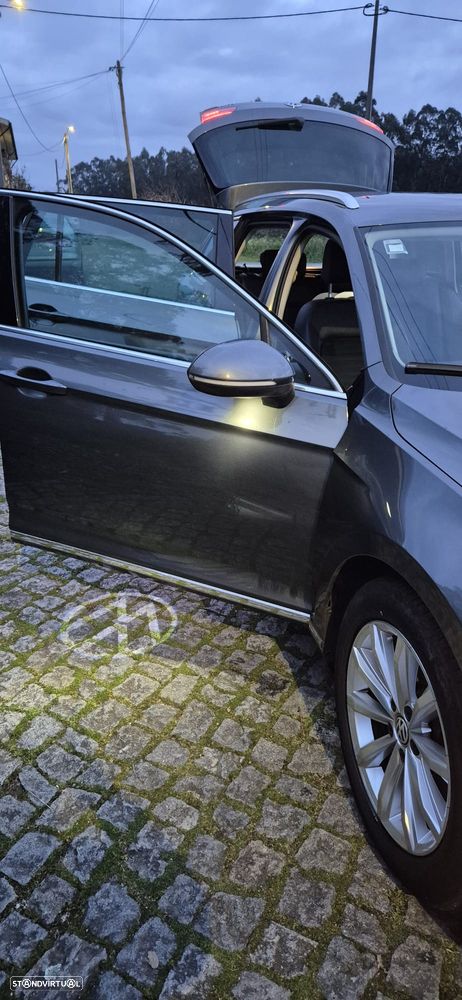 VW Passat Variant 2.0 TDi Highline - 43