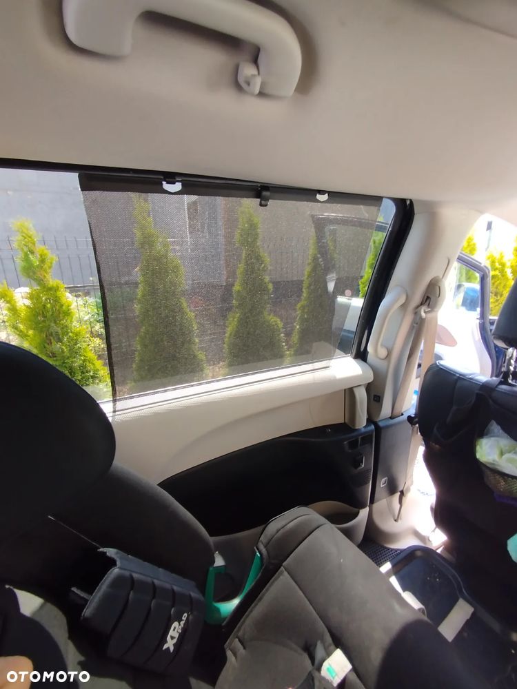 Chrysler Pacifica - 17