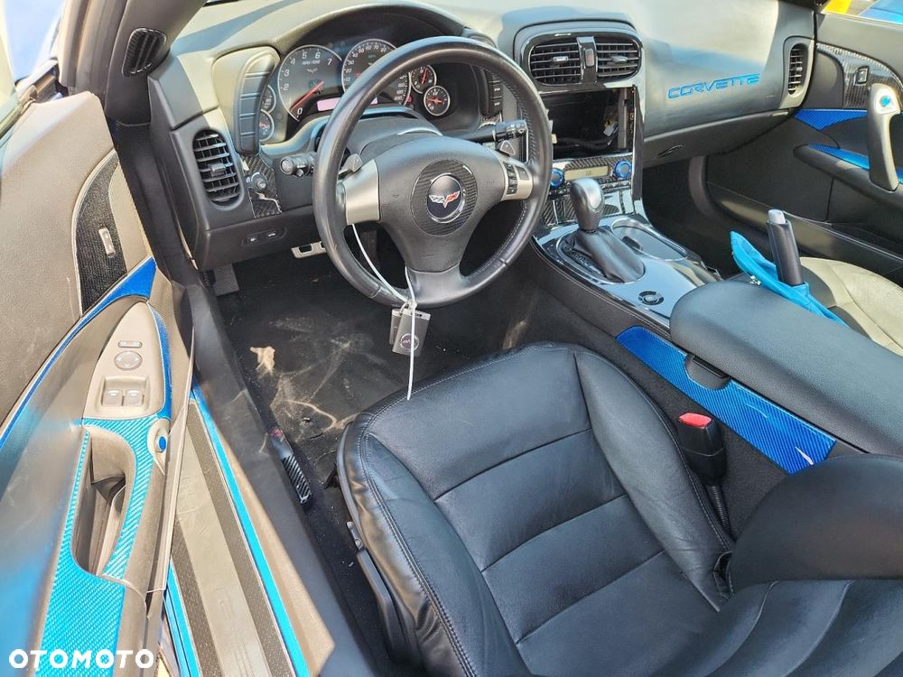 Chevrolet Corvette - 8