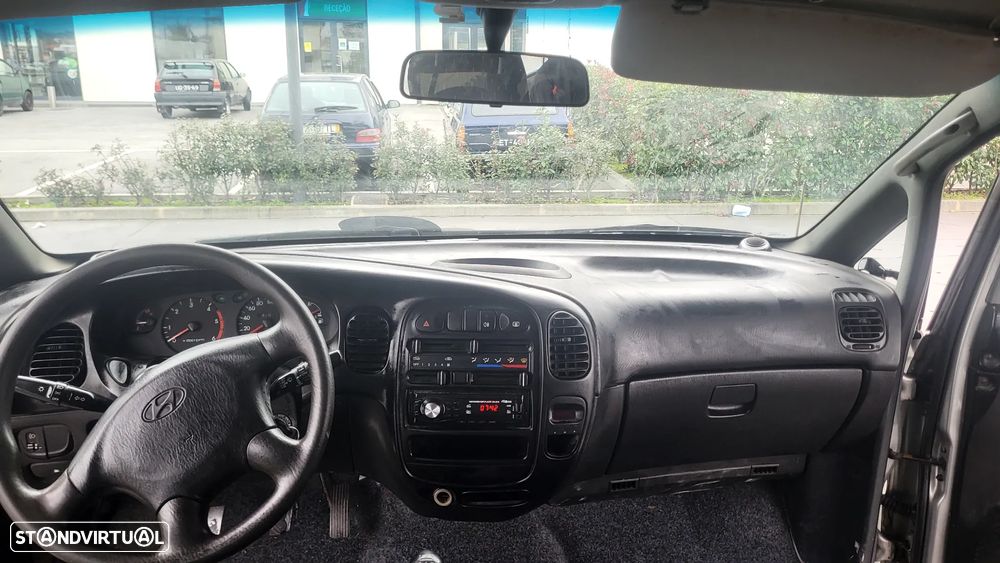 Hyundai H-1 Starex - 7