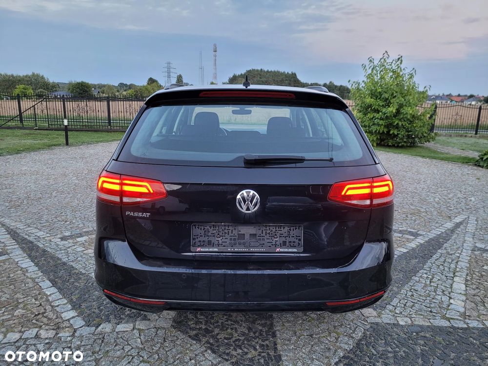 Volkswagen Passat 2.0 TDI SCR DSG Comfortline - 25