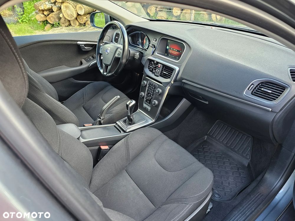 Volvo V40 D4 Kinetic - 12