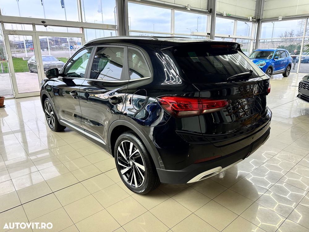 MG ZS HEV 1.5 GSI AT Exclusive - 4