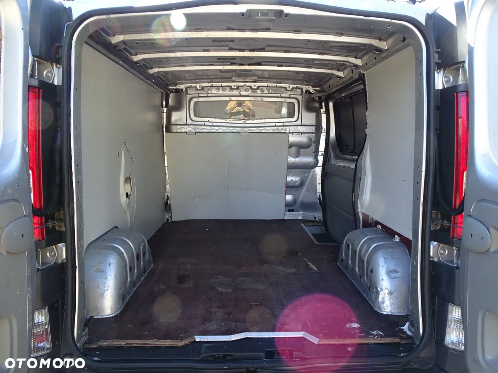Renault Trafik 2,0 DCI 115 KONI L1 H1 Klima -sprawna, HAK, Automat , Relingi dachowe ,paka 2,40 m. - 15