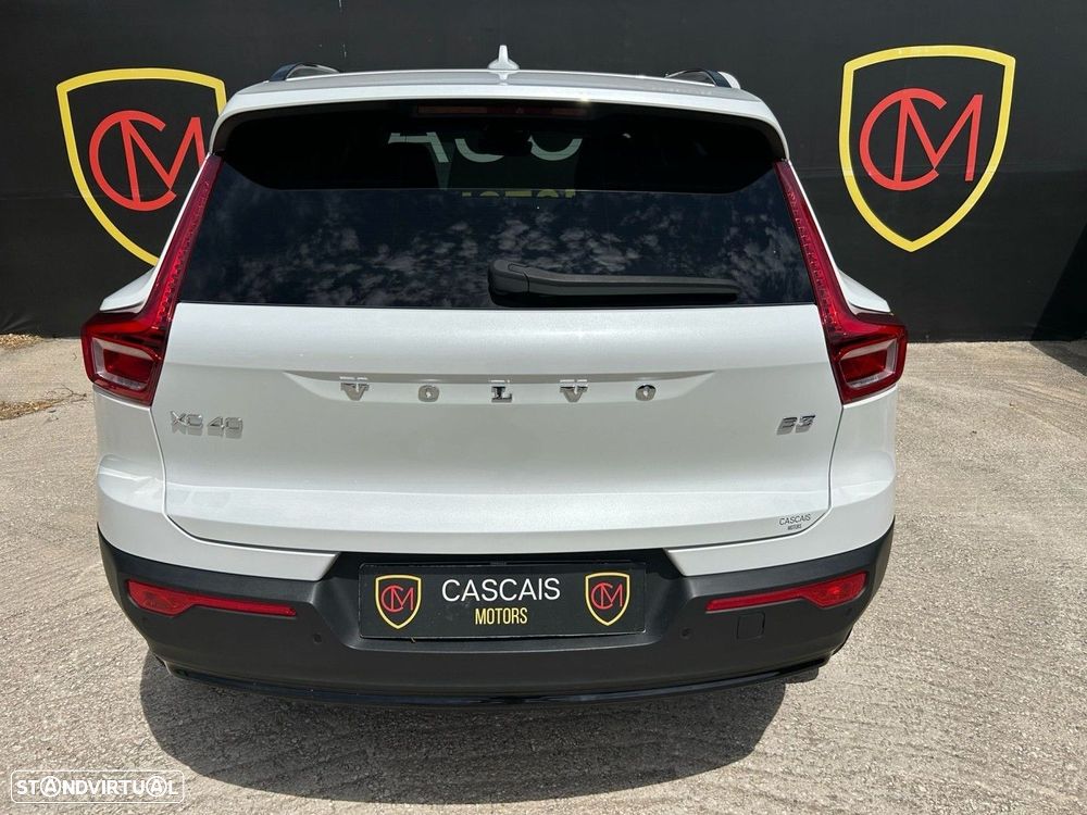Volvo XC 40 2.0 B3 Plus Dark - 4