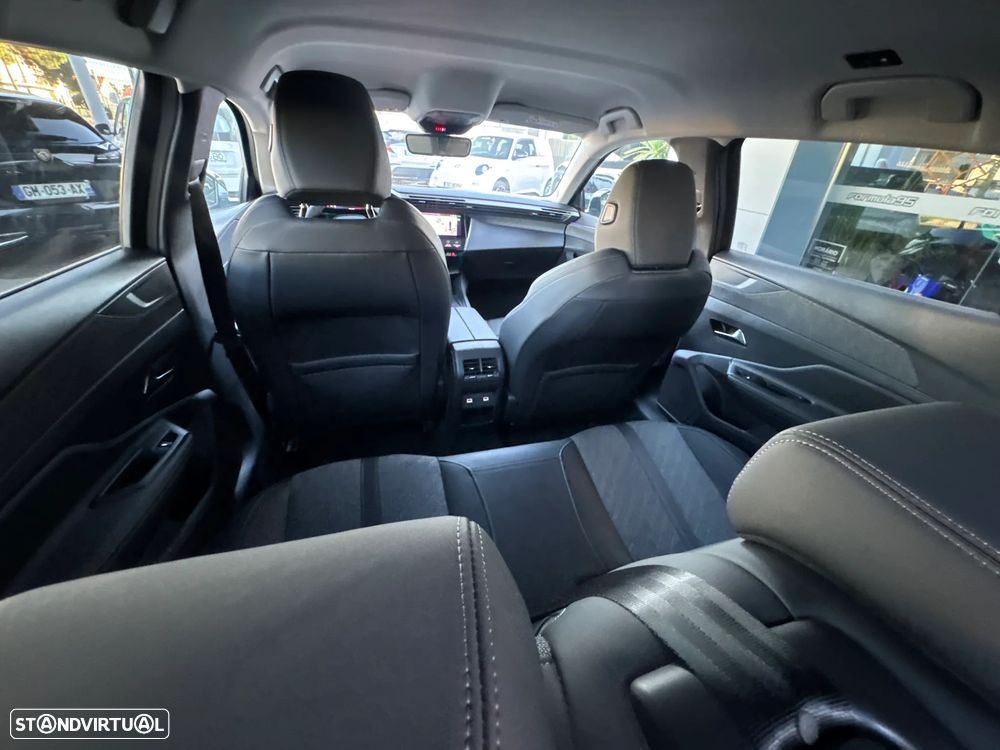 Peugeot 408 1.2 PureTech Allure Pack EAT8 - 42
