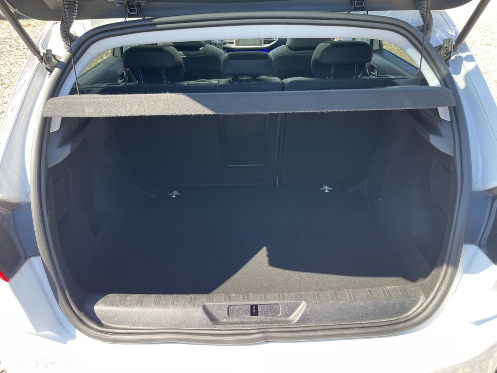 Peugeot 308 1.5 BlueHDi Allure S&S - 16