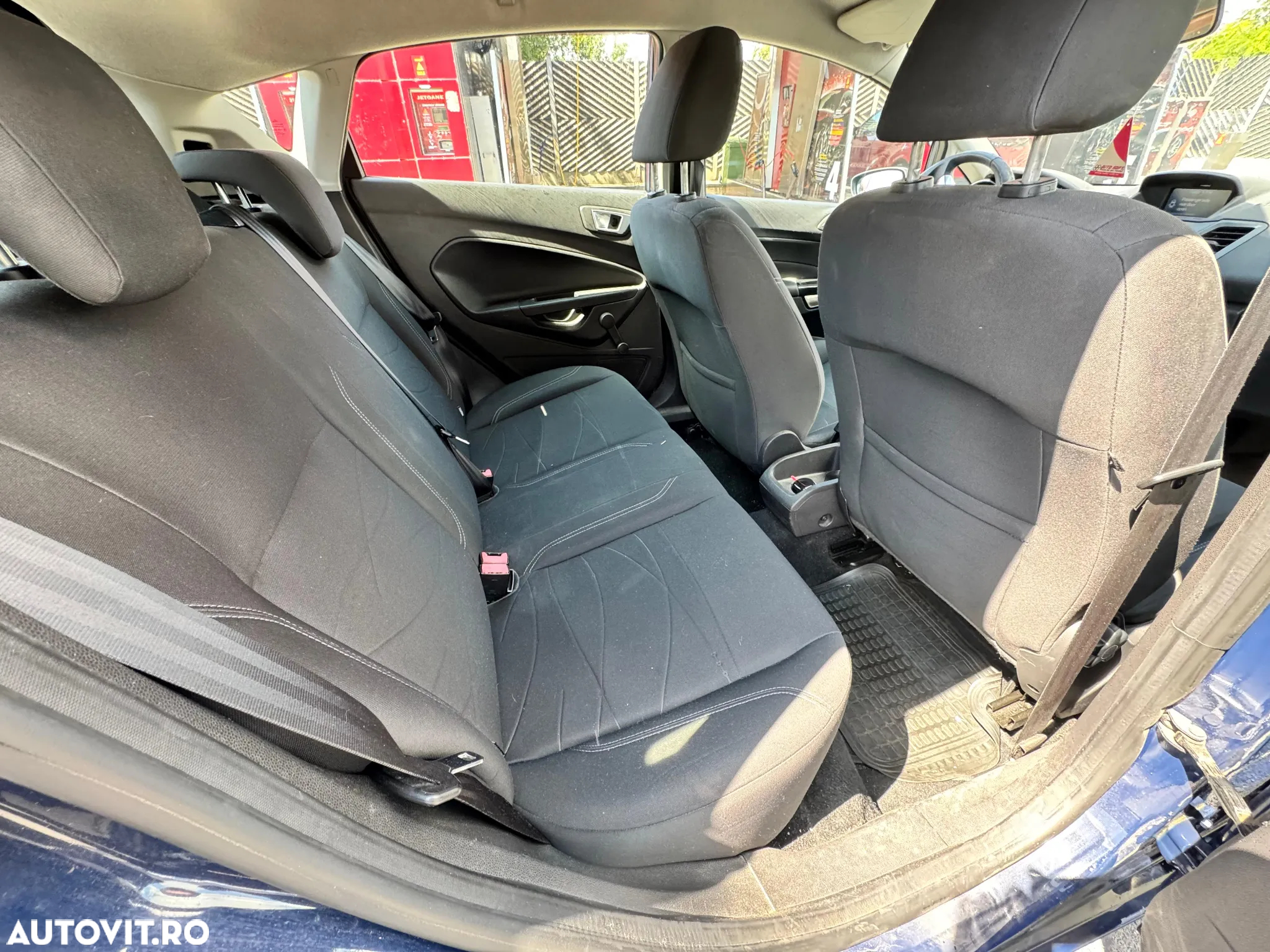 Ford Fiesta - 9