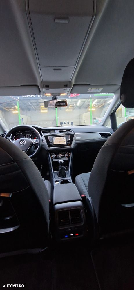 Volkswagen Touran 2.0 TDI SCR UNITED - 20