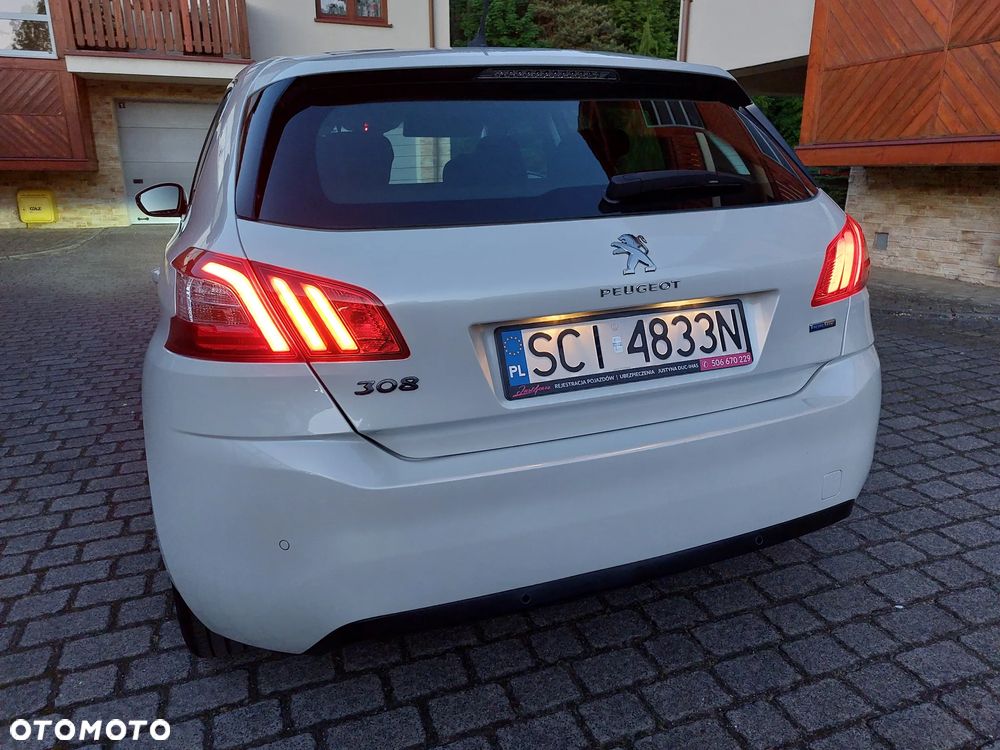 Peugeot 308 130 e-THP Stop & Start Allure - 12