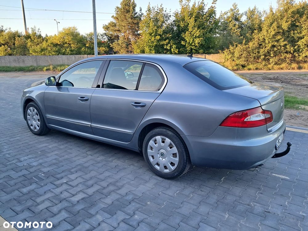 Skoda Superb 1.8 TSI FAMILY - 5