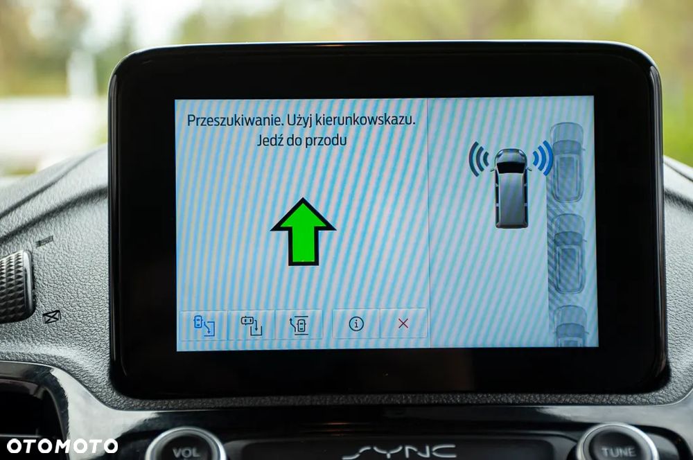 Ford Tourneo Connect 1.5 EcoBlue Start-Stop Titanium - 8