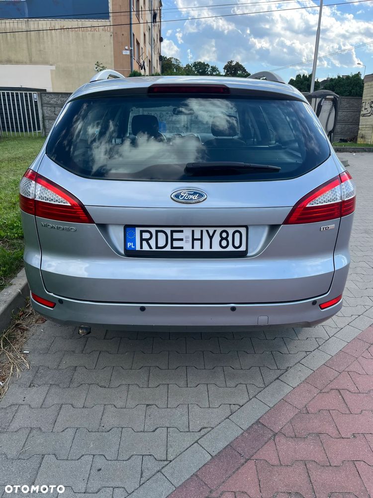 Ford Mondeo 2.0 TDCi Ambiente - 3