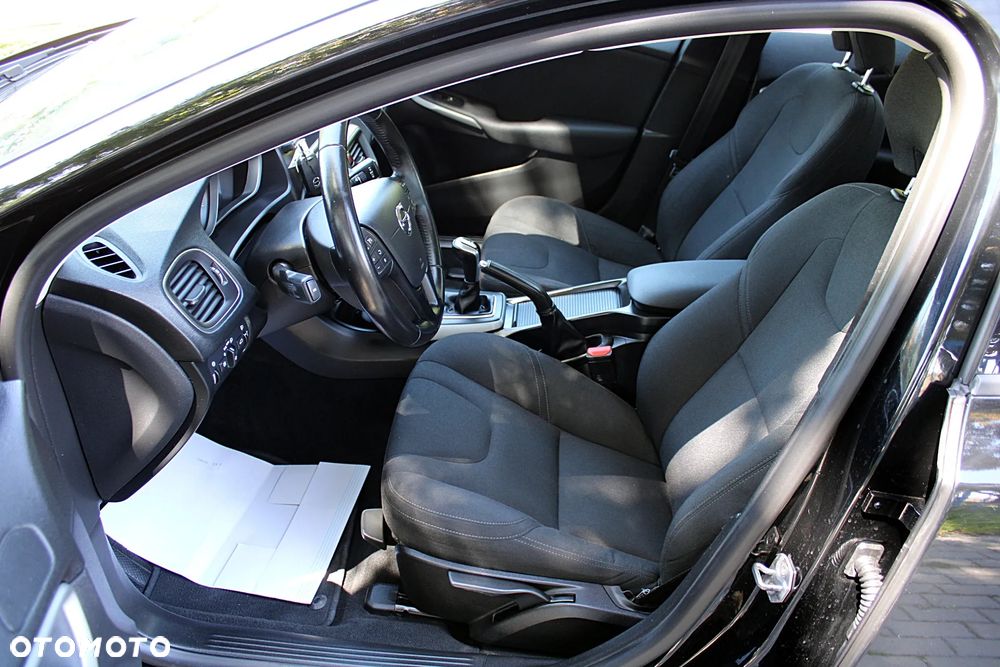 Volvo V40 - 14