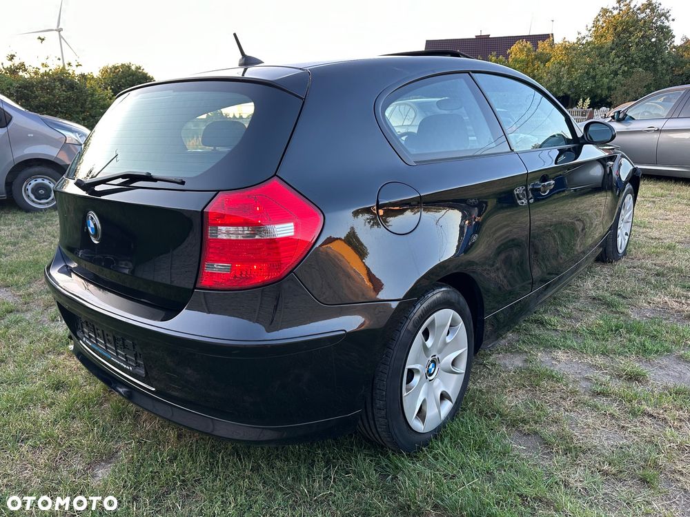 BMW Seria 1 116i - 10