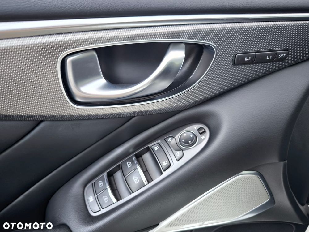 Infiniti Q50 - 12