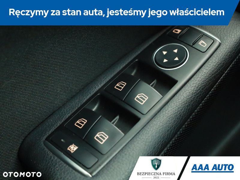 Mercedes-Benz GLA - 16