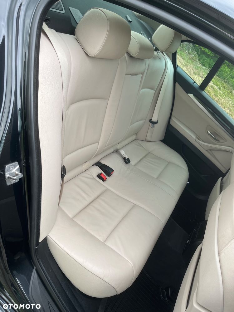 BMW Seria 5 525d - 18