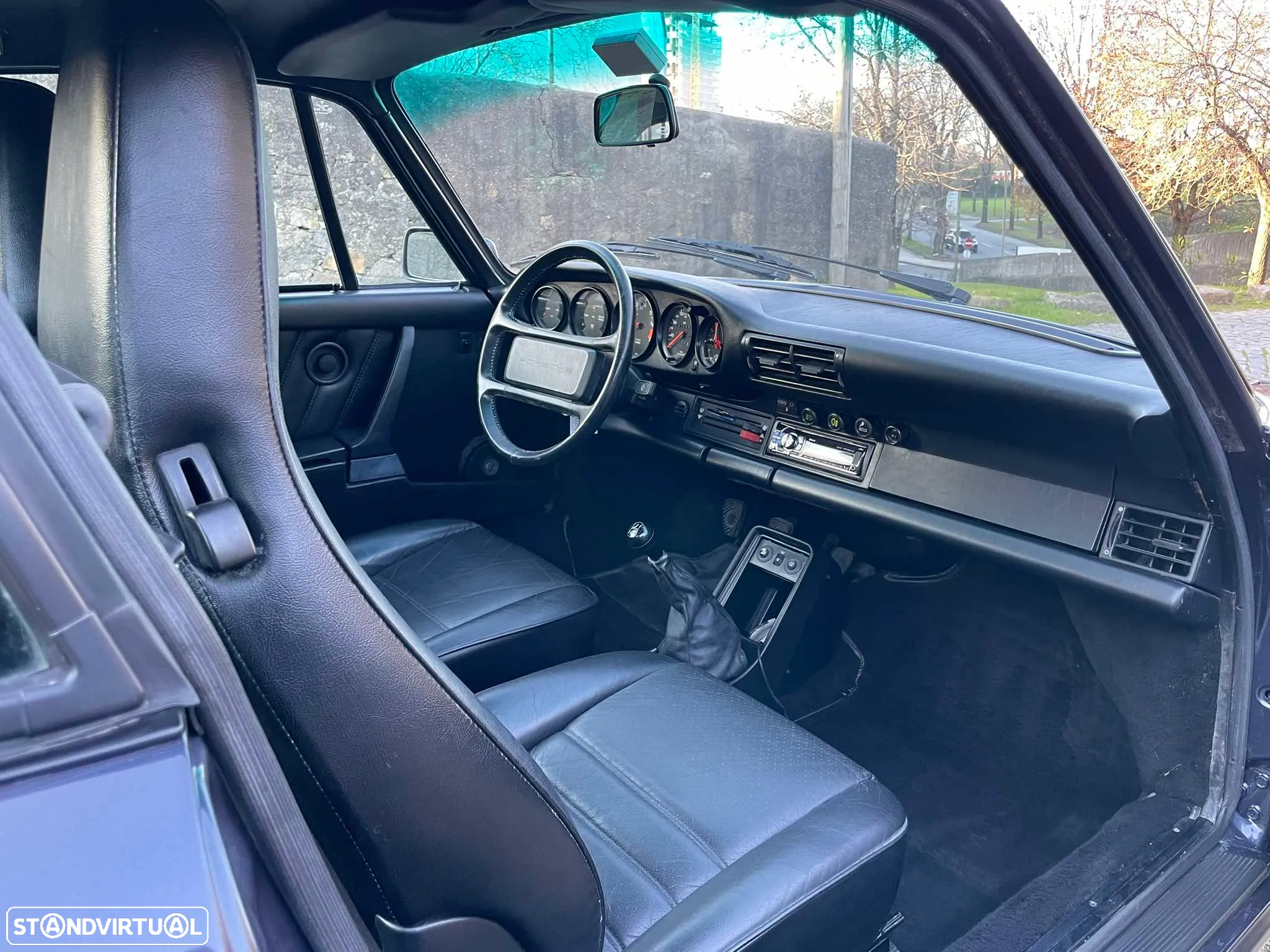 Porsche 911 Série G - 12