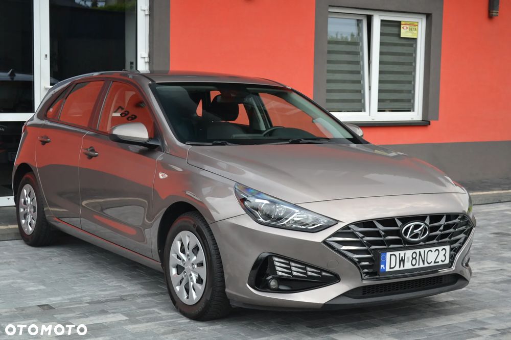 Hyundai i30 1.5 DPI Classic + - 6