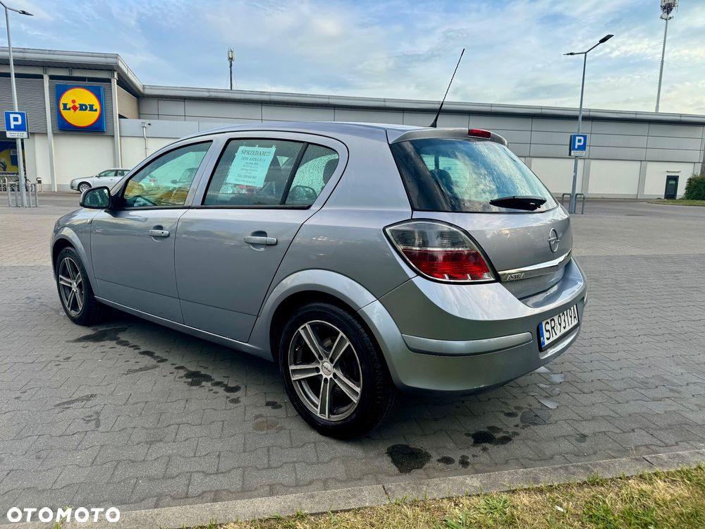 Opel Astra 1.6 - 8
