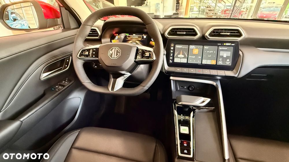 MG ZS Hybrid+ - 15