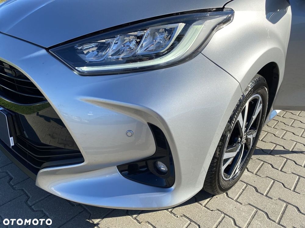 Toyota Yaris Hybrid 1.5 Style - 26