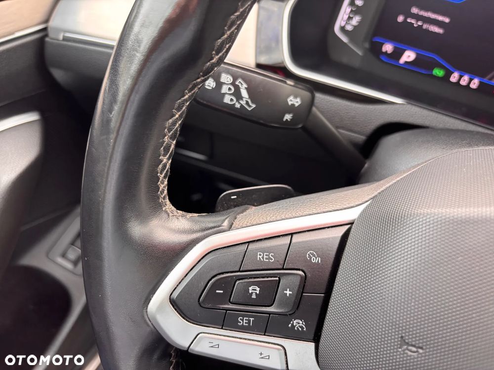 Volkswagen Passat 2.0 TSI Elegance DSG - 33