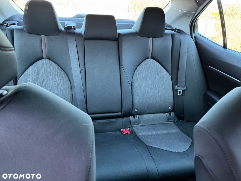 Toyota Camry 2.5 Hybrid Comfort CVT - 14
