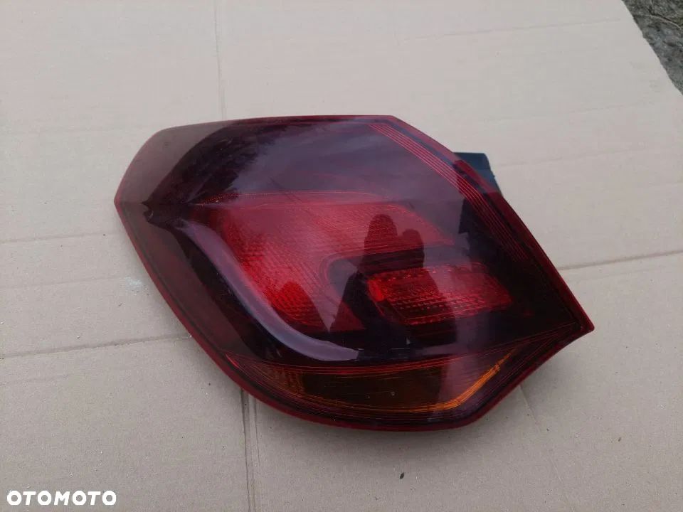 Lewa lampa tylna opel astra IV LIFT HB ładna oryginalna - 1