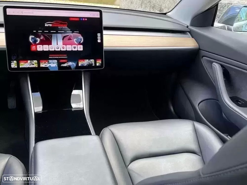 Tesla Model 3 - 23