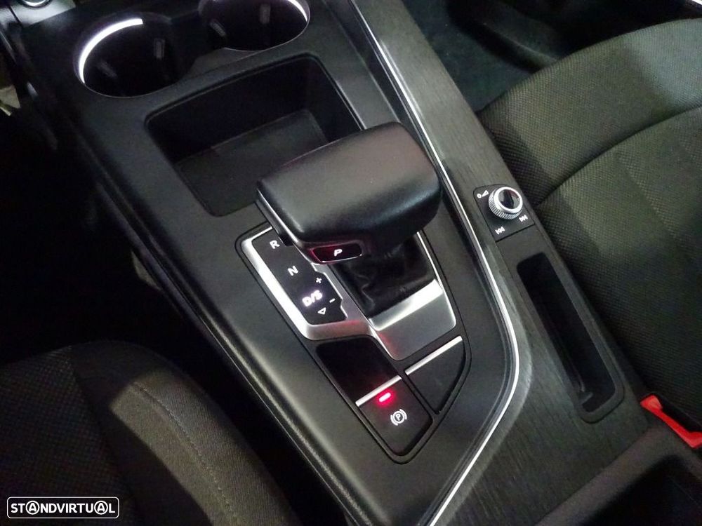 Audi A4 Avant 35 TDI S tronic - 29