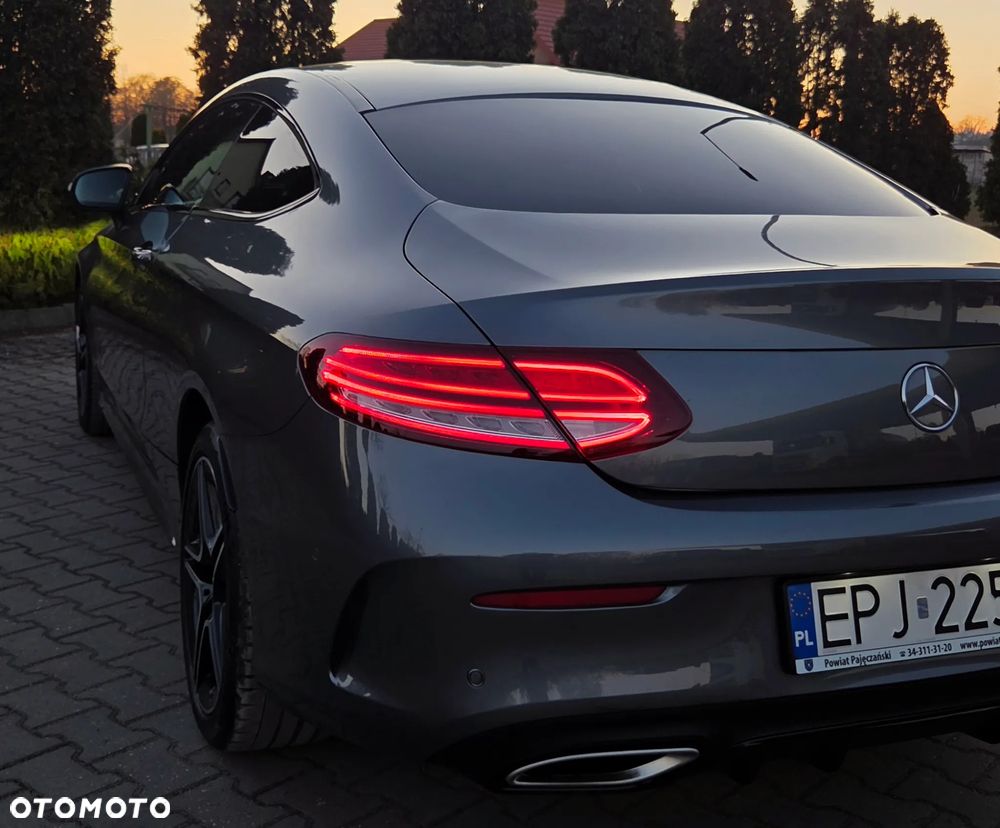 Mercedes-Benz Klasa C 180 AMG Line - 5