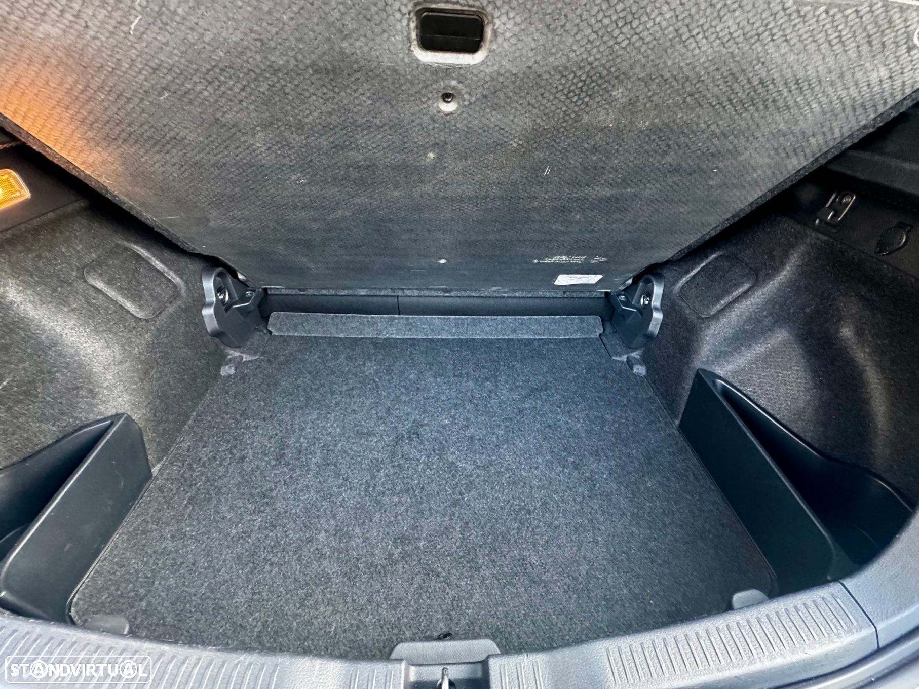 Toyota Auris 1.2T Exclusive - 30