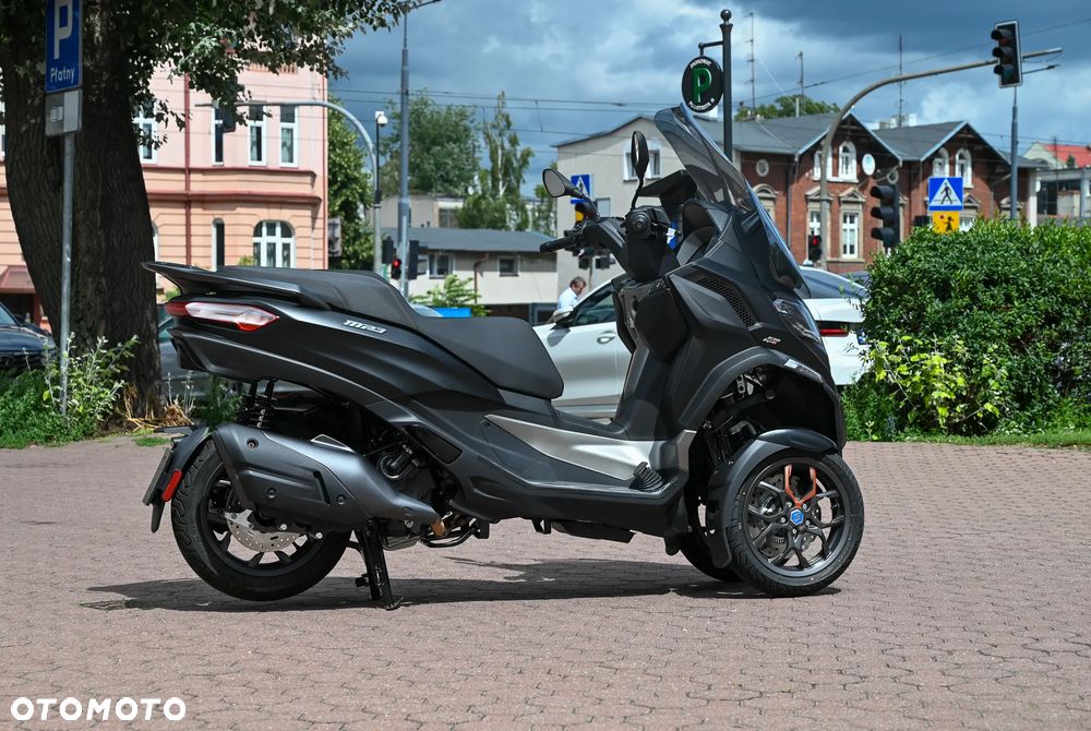 Piaggio MP-3 - 4