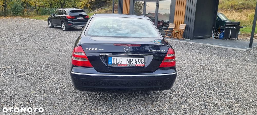 Mercedes-Benz E-Class 2003 photo 5