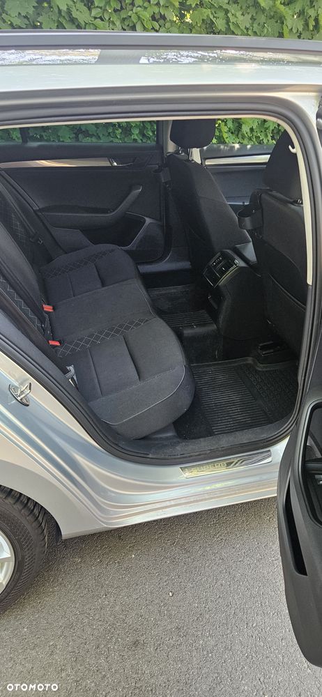 Skoda Superb 2.0 TDI Ambition DSG7 - 23