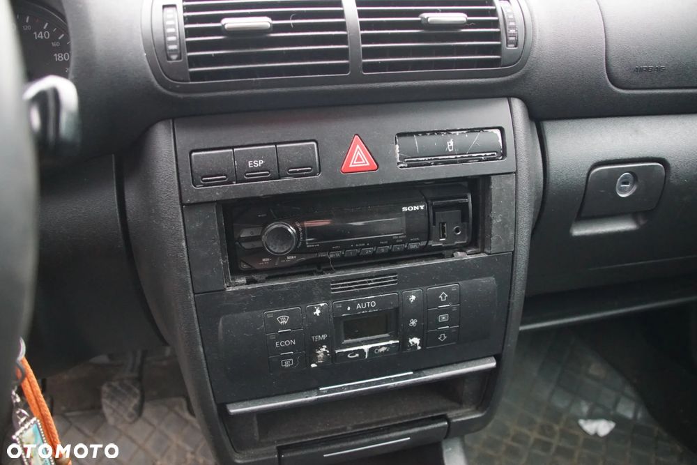 Auto na części - Audi A3 8L Lift 1.6 8V 102 KM AVU DUU LY7W 2002R Silnik Skrzynia Drzwi Maska Klapa Zderzak Lampa Lusterko Szyba Deska Kokpit Sterownik Moduł Czujnik Licznik Panel Kierownica - 11