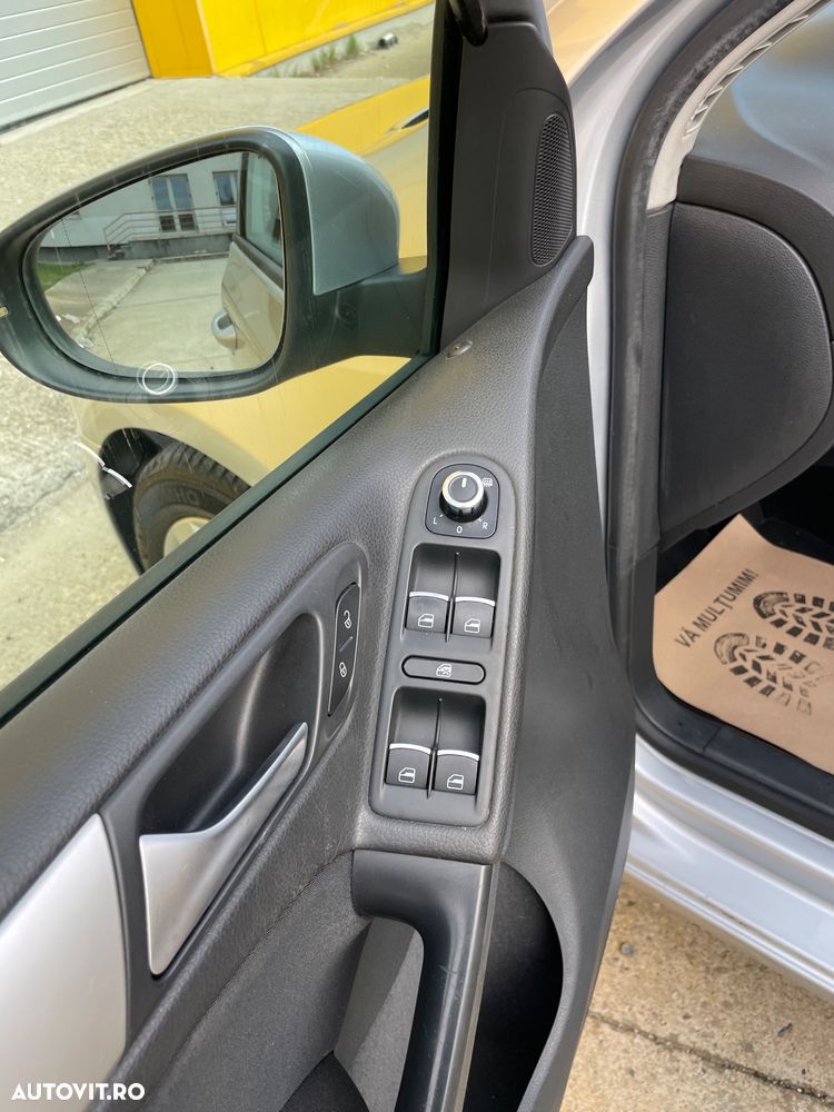 Volkswagen Golf - 11