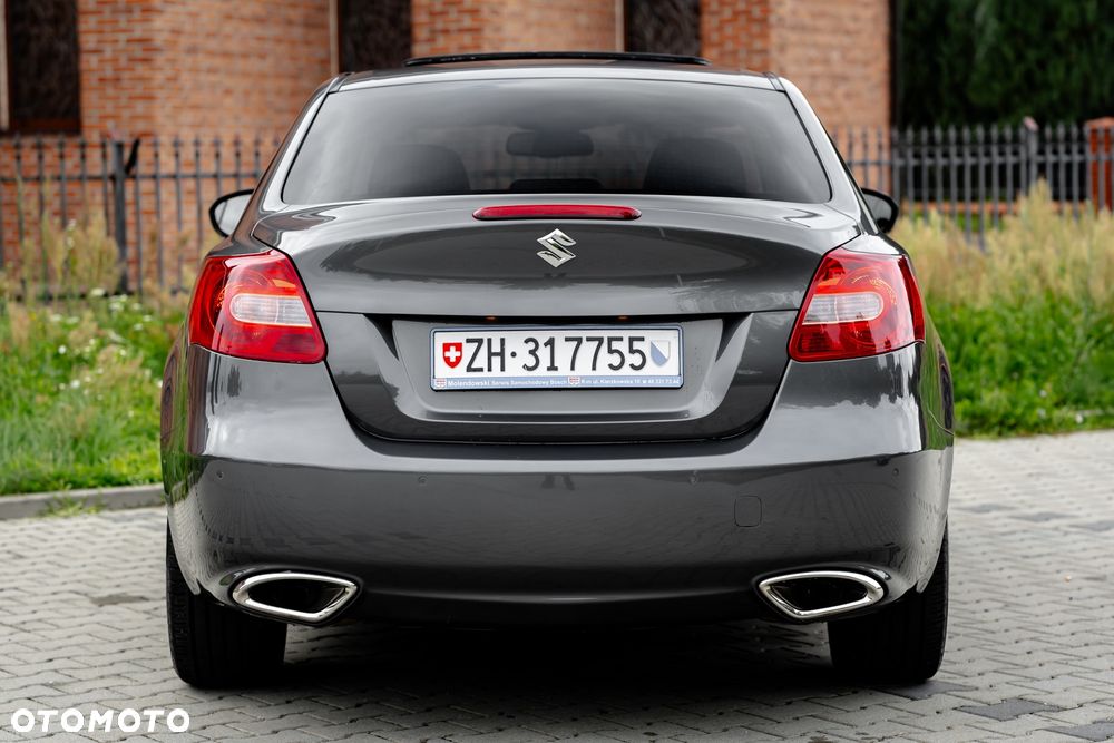 Suzuki Kizashi 2.4 4x4 CVT Sport - 8