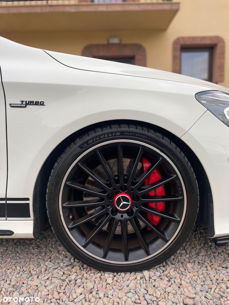 Mercedes-Benz CLA - 21